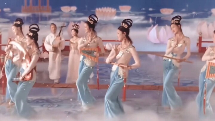 Dulu “tarian massal” benar-benar penuh kegembiraan dan kemakmuran, sekarang ini malah kayak para ibl