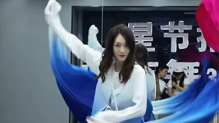 ห้องฝึกซ้อมแขนเสื้อสายน้ำ ฮานะบิร้องเพลงเดี่ยว หลี่เสี่ยวหรั่นคุณขยันเกินไปแล้ว