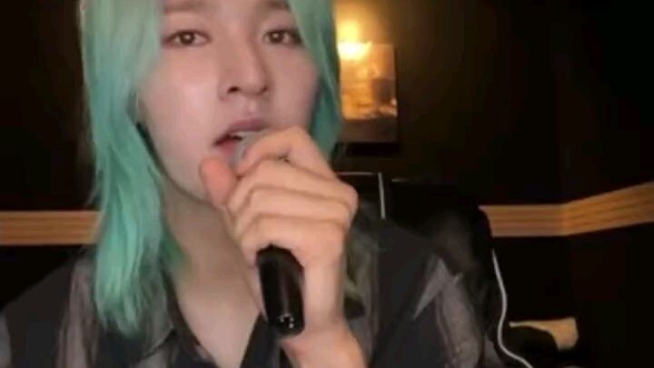 Junji singing Daisy.❤️