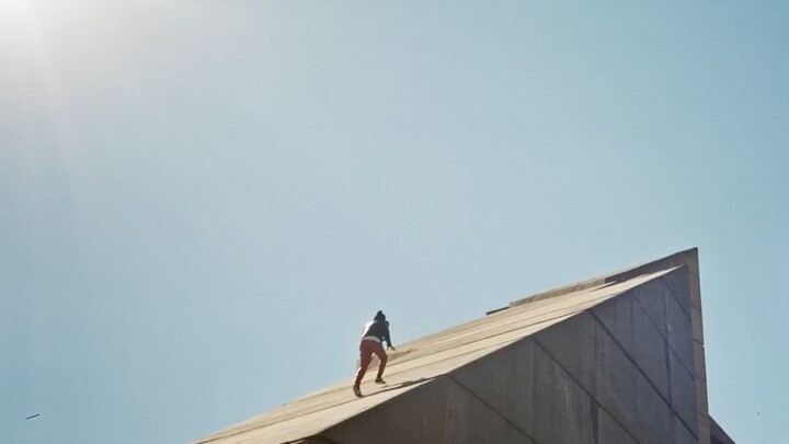 HOLD ME DOWN-DANIEL CAESAR