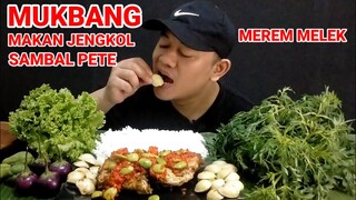 MAKAN LALAPAN JENGKOL MENTAH DAN SAMBAL PETE PEDAS IKAN GORENG LALAPAN MENTAH FRESH #mukbang  #asmr