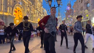Russian street dancers perform a stylish cover of BTS's 'FAKE LOVE' [KPOP IN PUBLIC] by GraSiaS
