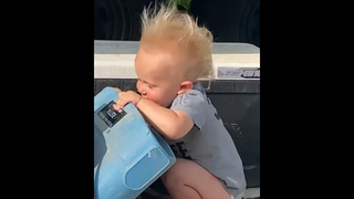 มองท้องฟ้าแล้วใจละเมอ มองเธอแล้วใจละลาย