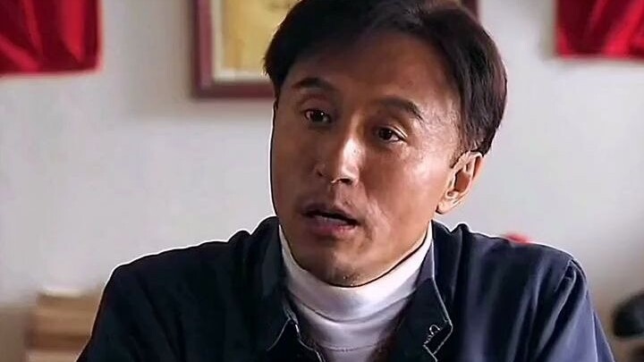 Bí thư Huyện ủy xuống thôn giúp phát triển cây ngô đồng, trồng rừng giữ đất, có người lén chặt cây, 