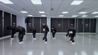 كأنني رأيت كيف سيشكلون فرقةً معاً في المستقبل.