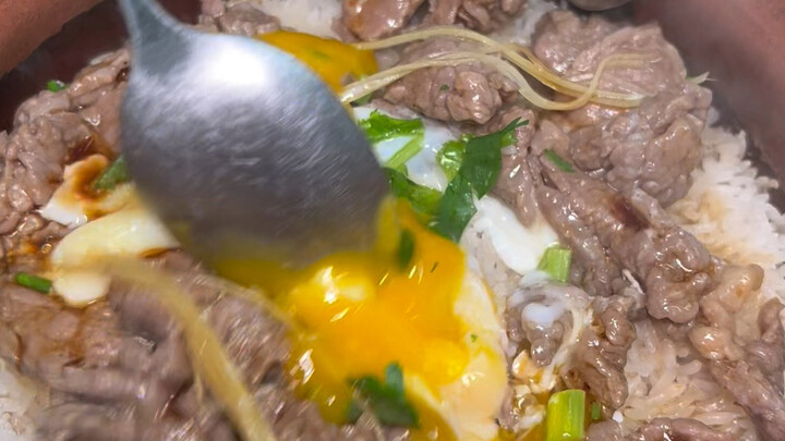 Cơm niêu nằm trong danh sách nhất định phải ăn ở Quảng Đông