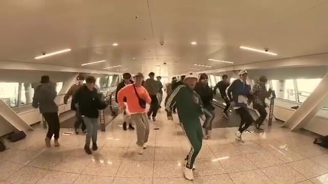 راقصو BTS رفعوا تحدي حساء الدجاج والمعكرونة، الجزء الأخير لطيف للغاية