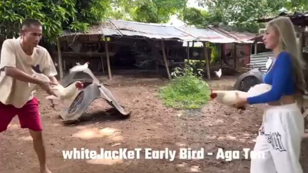 white jacket ni Sir Aga Tan