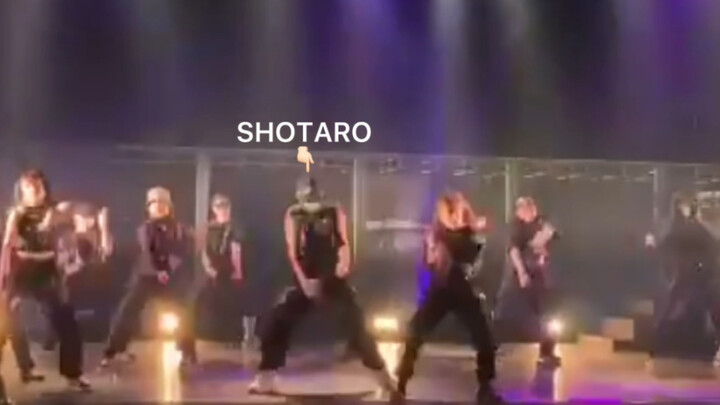 NCT SHOTARO เต้นคู่กันก่อนเดบิวต์ – ไม่ผิดแน่นอน (คนใส่หมวกแก๊ปและเสื้อกล้ามแขนกุดคือโชจัง) | การแสด
