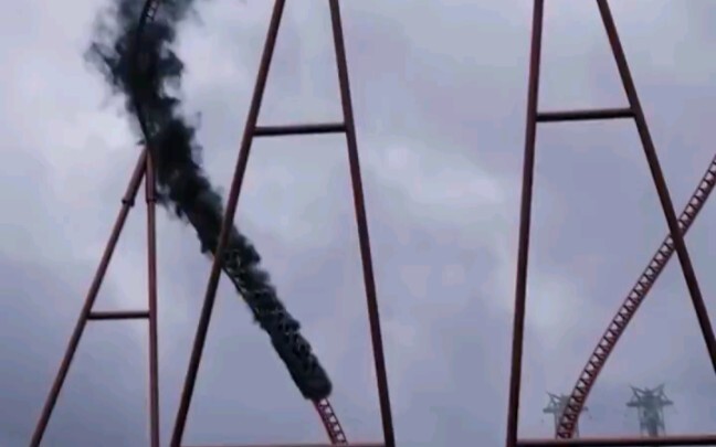 This roller coaster has absorbed the power of wind and thunder, and its speed is so fast that it is 