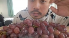 ASMR EATING SOUNDS - RED GRAPES (NO TALKING)