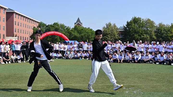 Trouble Maker High School Games ประสิทธิภาพช่วงพักครึ่ง