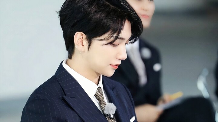 [SVT Hong Jisoo] Dream Video: About a senior at the company moonlighting as an online “cowboy”… [Sev