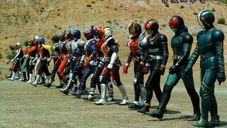 Kamen Rider has gone from the initial two-person team fight to the current "gang gang fight". I feel