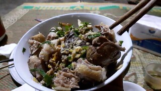 Thịt gà tre rang lá chanh. Thịt ba chỉ rang mắm tôm ngon lắm mời cả nhà nhé
