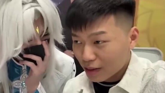 เมื่อคุณเป็นผู้เล่นสองมิติที่เล่นโทคุซัตสึ - -