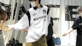 อย่าพายเรือหนี นี่คือเพลงของ TFBOYS