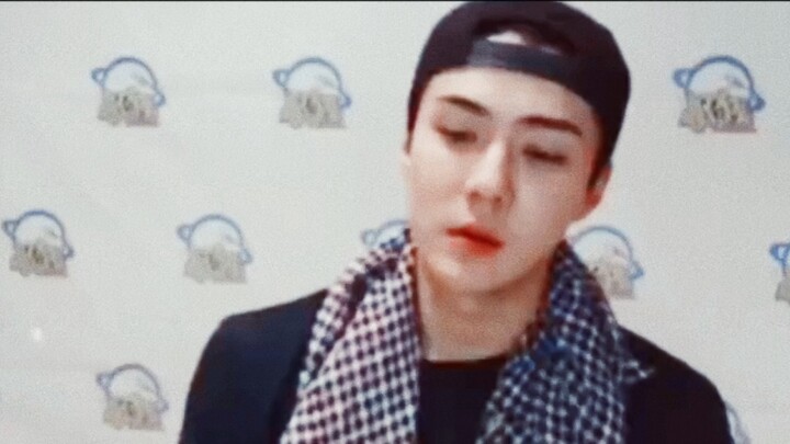 فجأة تداعت أفكار وو شي شون: هل كان محتواه قبل عشر سنوات مناسبًا للأطفال؟