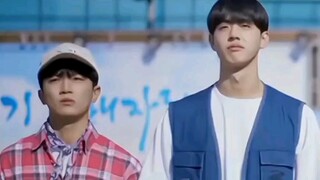 韩剧  cheer up 男二的花纹裤