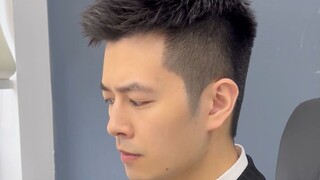 谁会不喜欢一个善解人意的秘书呢......
