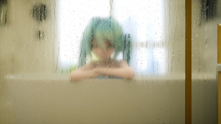 Can anyone tell what song Miku is humming?