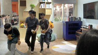我那可怜的彦子，被抢了娃娃气得又哭又闹，呜呜呜好可怜啊