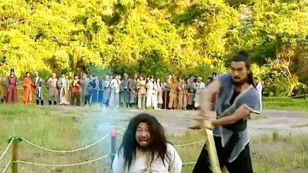 شاب يقطع القرع الشتوي بضربة واحدة إلى ست عشرة قطعة، يمتلك فنّ قتال بالسيف خارقًا لكنه يحمل قلبًا هشً