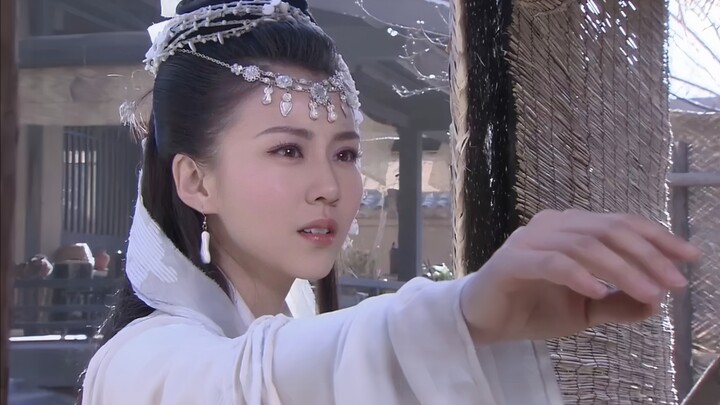 Quá tiên tiến! Hóa ra từ hồi còn nhỏ, các bộ phim đã có sẵn ý tưởng yêu đương với AI rồi!