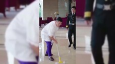 [EN SUB] Rich Guy Pretends to Be Guard for Love, Gets Bullied - Ep. 3