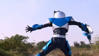 [Kẹp giáp] Xem trận chiến đỏ đấu xanh trong Armor Hero