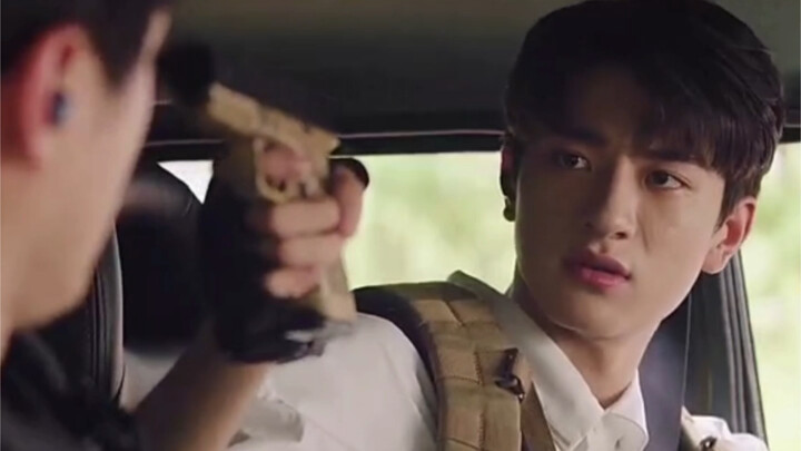 “你家门真结实”“冰箱门……也还可以对吧？”艾妈这醋吃的能把家拆了！