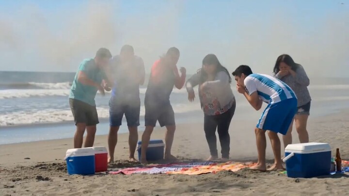 SON COMO PIBES - Comedia