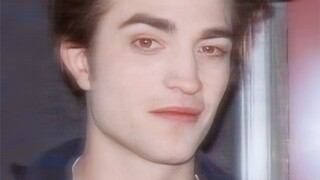 [Robert Pattinson | For ya] It turns out that vampires who don't want to play Batman are not good wi