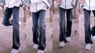 His legs are so long, long, long, long, long~
