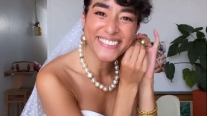 Major Drama Alert! Sister Teaches You How to Dress for Your Arch-Nemesis’s Wedding