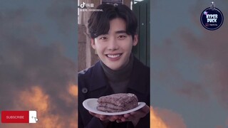 Nam thần điện ảnh Hàn Lee Jong Suk || CUTE AND FUNNY