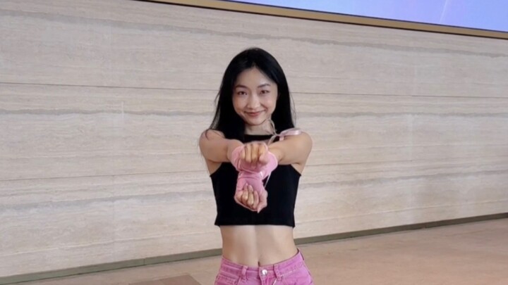 ในที่สุดก็ถึงตาฉันแล้ว!!! คอนเสิร์ต Blackpink - จีซู-ฟลาวเวอร์