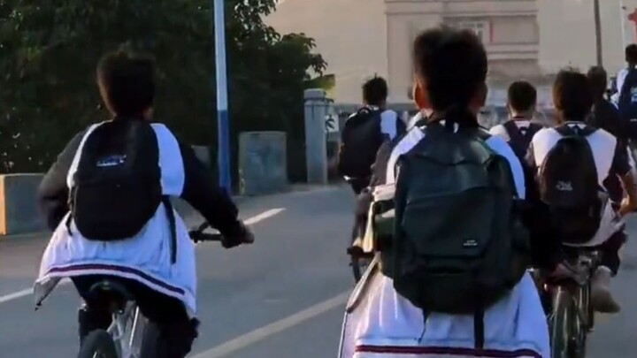 Đối tượng của nó lại là những đứa trẻ chưa hình thành nhân sinh quan rõ ràng đấy!