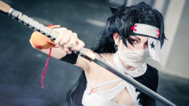 There is actually a little sister cos Hai Ren in the comic exhibition