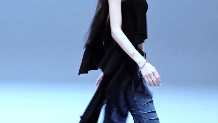 Long limbs that can't be contained