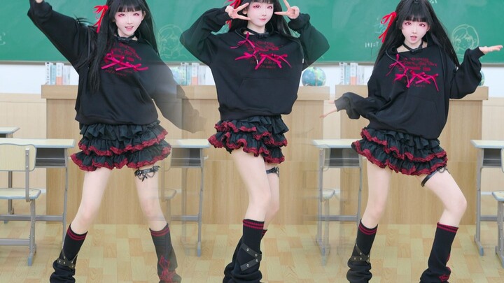 Chihiro: Ai bắt nạt cậu thì nói với tớ nhé~ Tớ ngồi hàng cuối cùng đó!