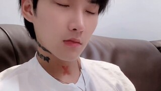 Điều gì xảy ra khi bạn đi mát-xa so với suy nghĩ của bạn gái bạn