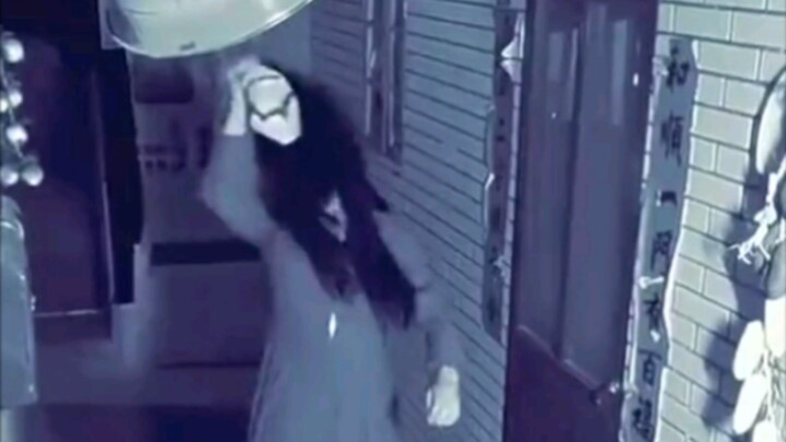 鬼屋npc：你让我意思意思的？