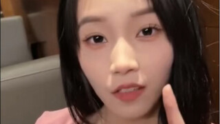 واحد على الطريق السريع والآخر على طريق واطي