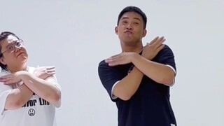 Bài hát "Choco" nhẹ nhàng và dễ thương, rất đơn giản, có thể đốt cháy mỡ thừa và giải tỏa căng thẳng