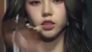 من يرى الأخت ليو وهي تغطي فمها لن يُصاب بالجنون؟！！！