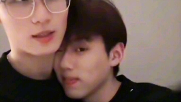 Cặp đôi keo dán | Thích mấy đoạn đối thoại dễ thương, một cặp đôi nhỏ nhẹ, dịu dàng quá~