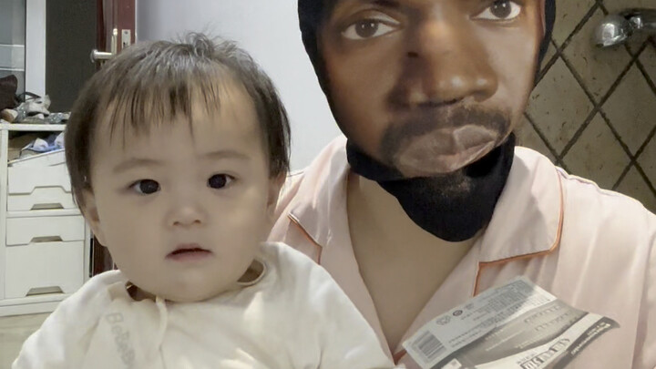 หาเพื่อนผิวดำให้ลูกสาว เพื่อช่วยเธอเอาชนะความเขินอายทางสังคม