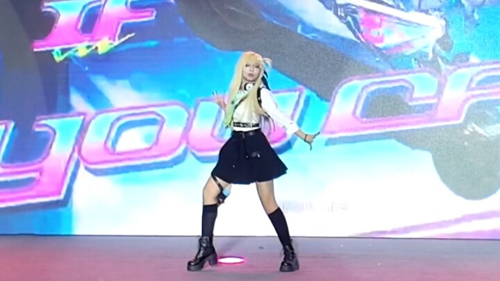 I woke up too early and saw Linai on stage?!