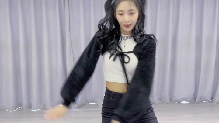 BÌA "ELEVEN" của Gao Yingxi